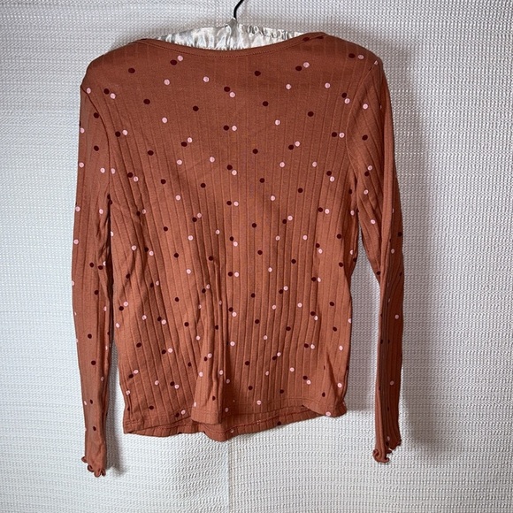 CAT & JACK Terracotta Polka Dot Ribbed Long Sleeve Ruffled Girls Shirt S6/6X - Picture 2 of 4